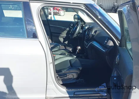 2019 Mini Countryman Cooper S z USA, uszkodzony, nr VIN WMZYT3C55K3E97053